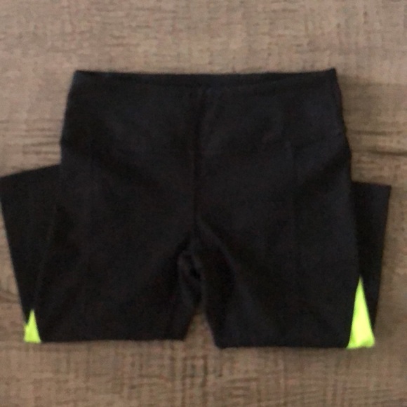 Fabletics 3 Legging Bundle - Picture 2 of 9